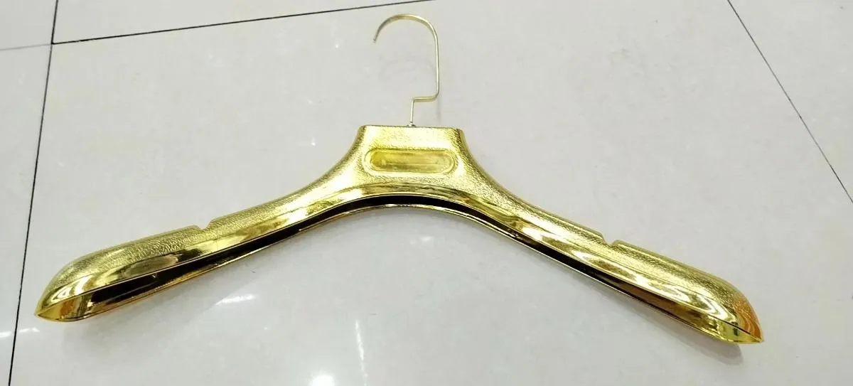 c65女39cm
金色