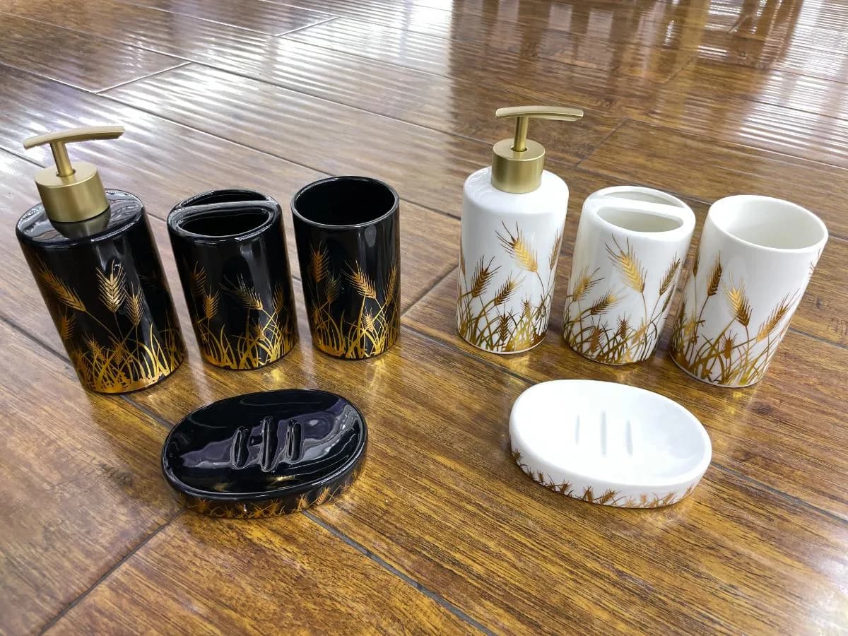 陶瓷卫浴四件套
(4 pcs)