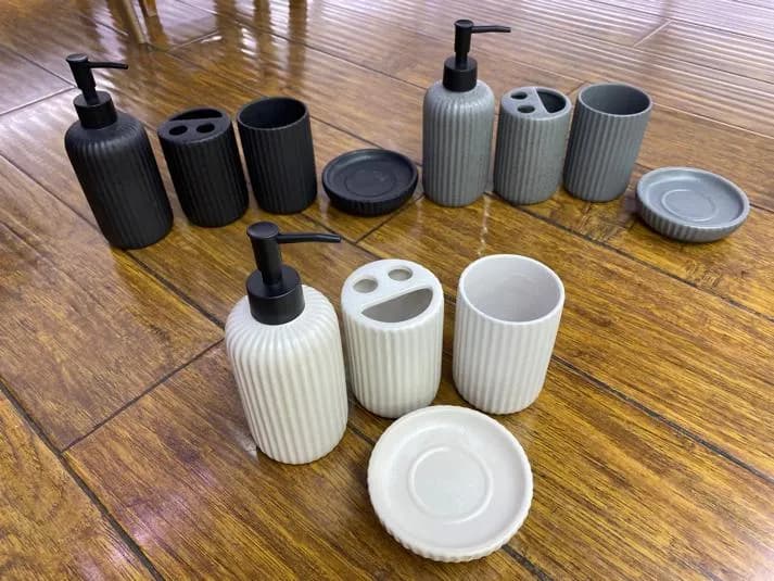 陶瓷卫浴四件套
(5 pcs)