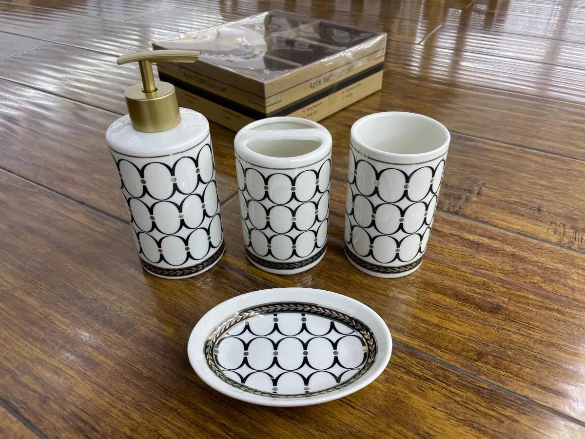 陶瓷卫浴四件套
(4 pcs)