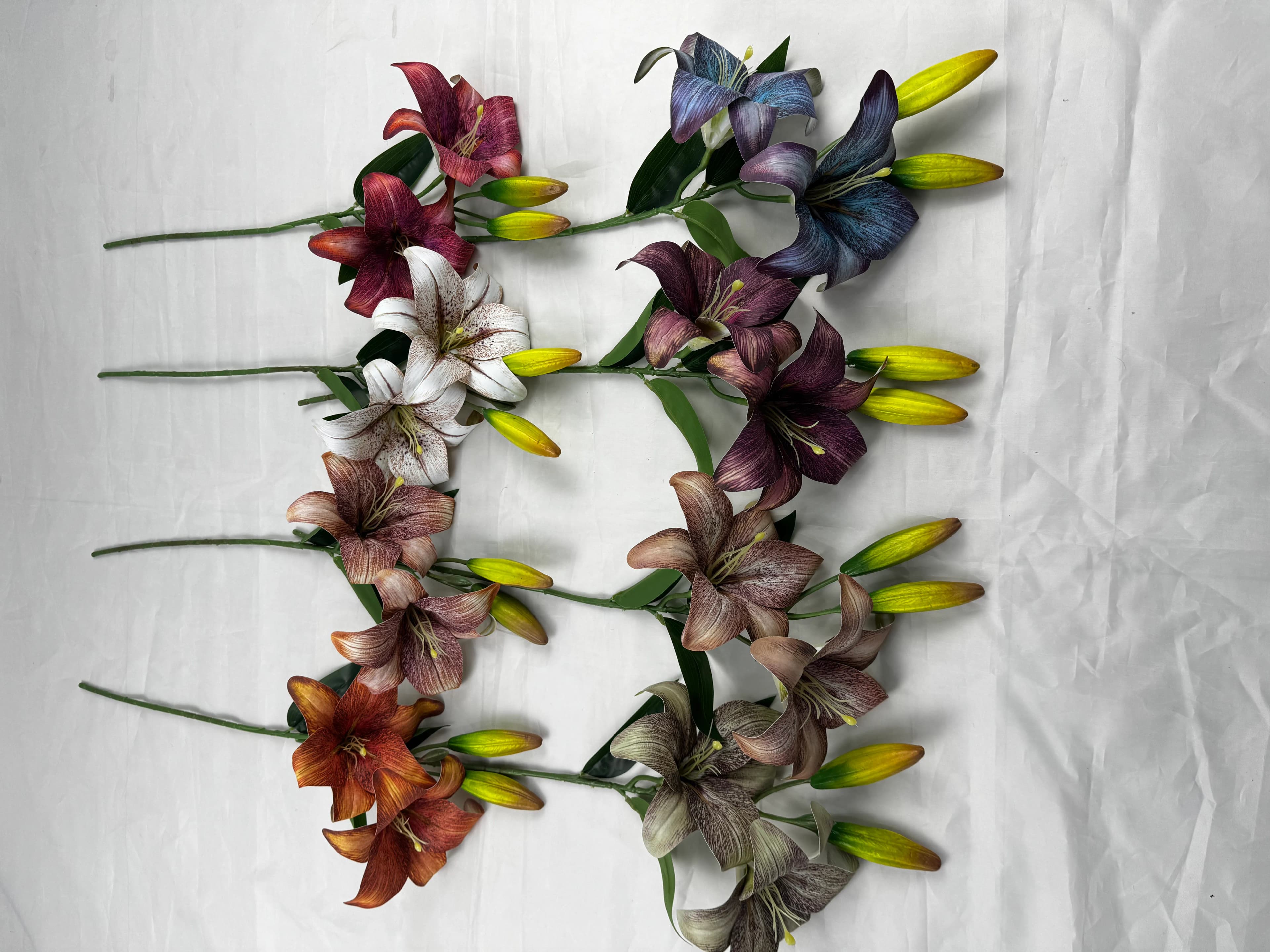 3花1蕾油画大皮百合