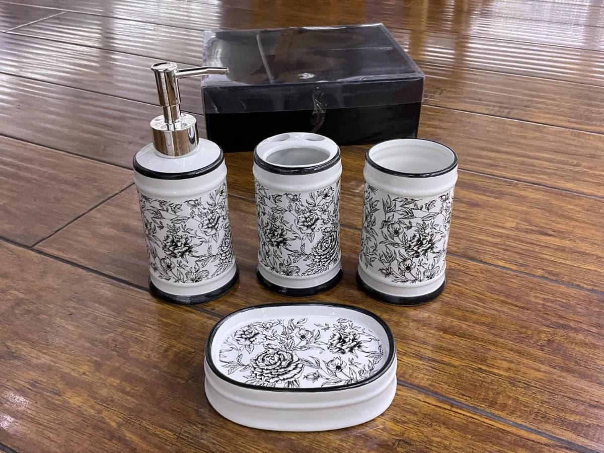 陶瓷卫浴四件套 (4 pcs)