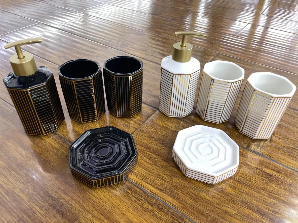 陶瓷卫浴四件套
(4 pcs)