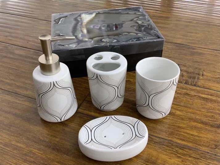 陶瓷卫浴四件套 (4 pcs)
