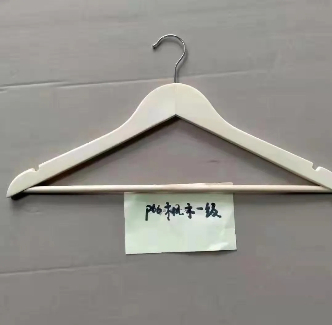 p66木头衣架一级45cm