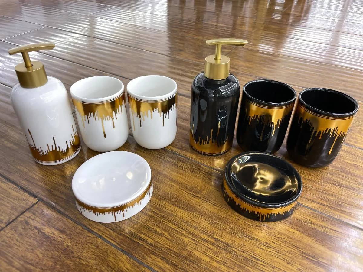 陶瓷卫浴四件套
(4 pcs)
