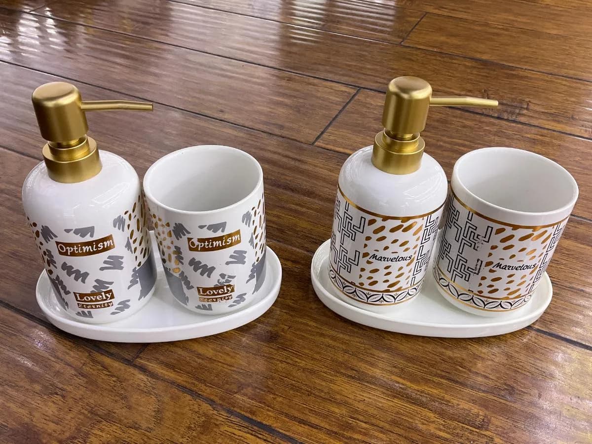 陶瓷卫浴四件套 (4 pcs)