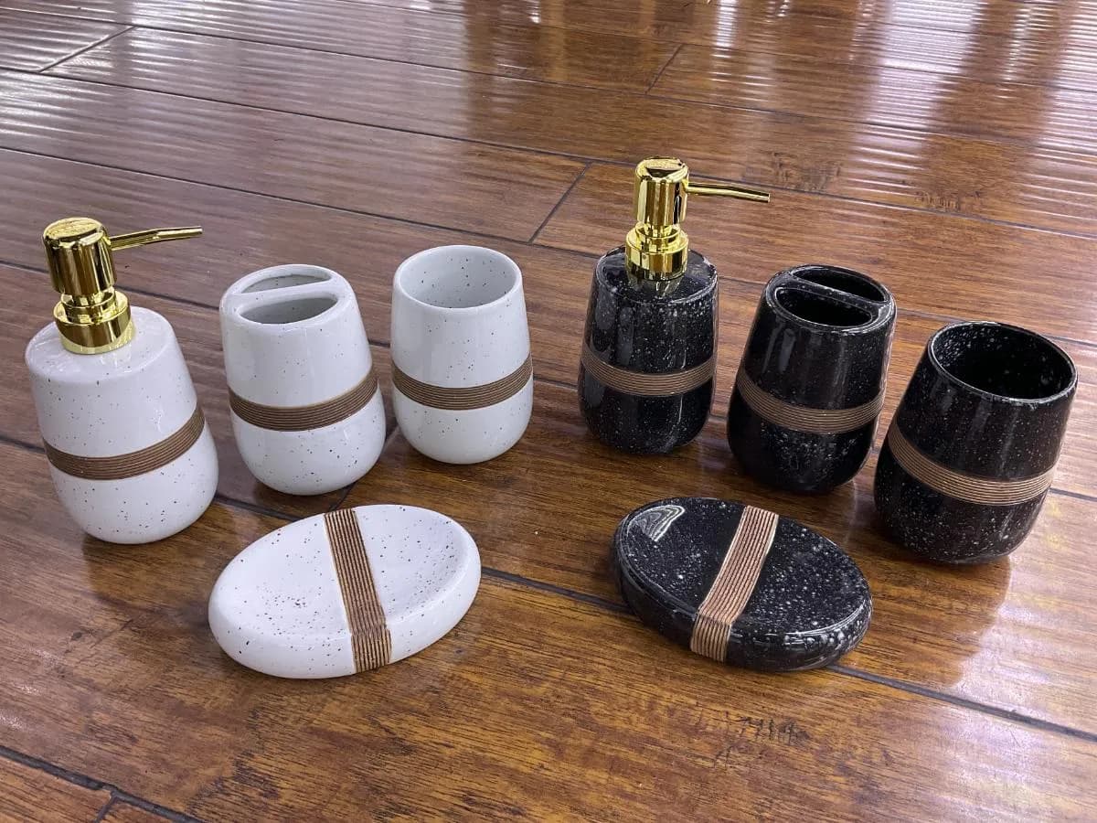 陶瓷卫浴四件套 (4 pcs)