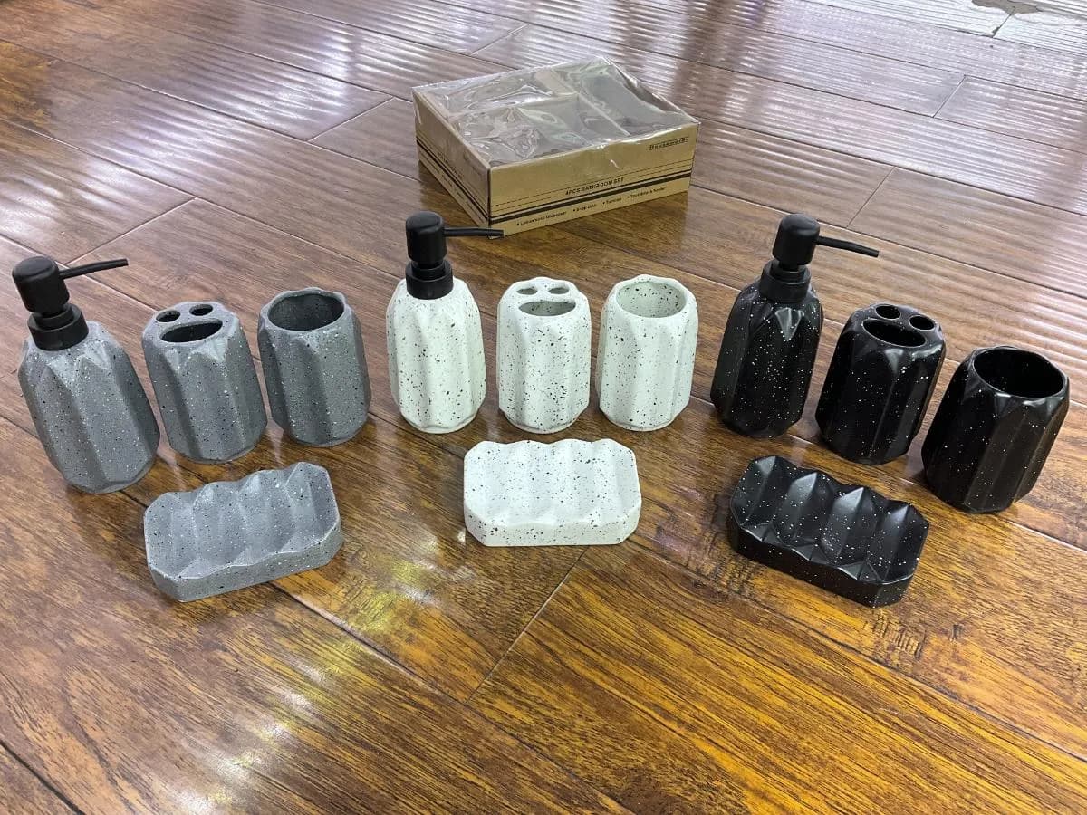 陶瓷卫浴四件套 (4 pcs)
