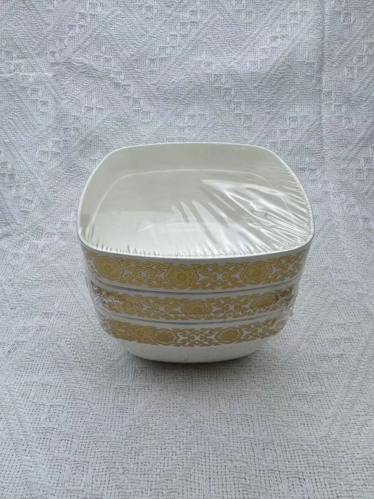 白色方形大号碗