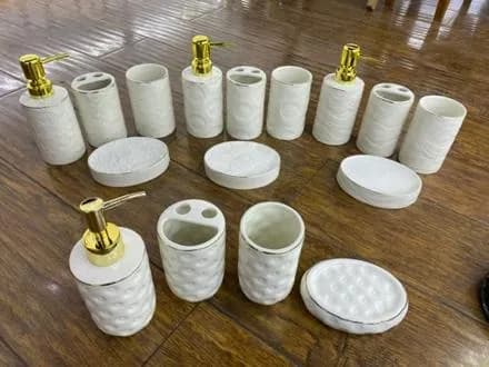 陶瓷卫浴四件套
(4 pcs)